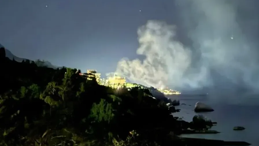 Вибухи на нафтобазах, електростанції та аеродромах – масована атака дронів у Криму