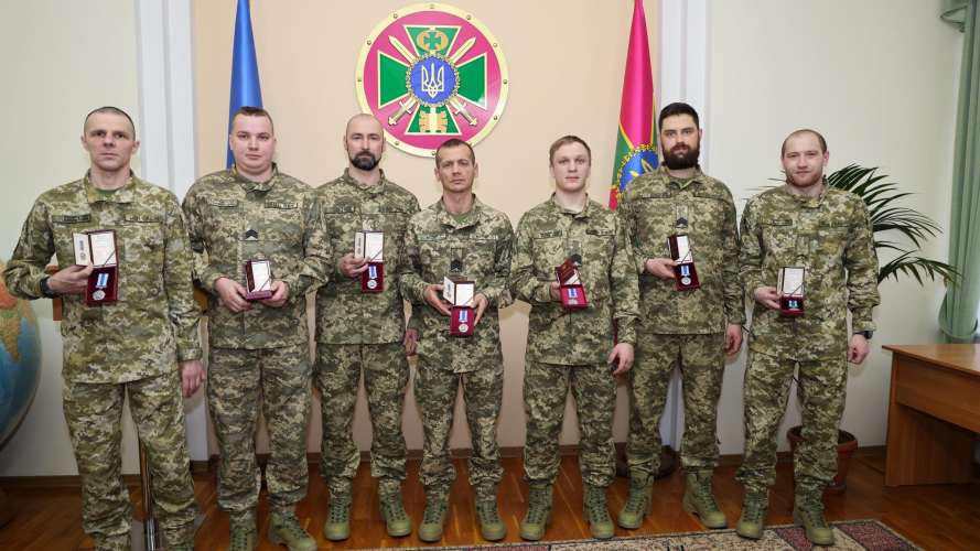 Волинських прикордонників нагородили за бойові завдання на Сході