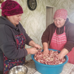 Як приготувати домашню ковбасу на Великдень - господині з Волині поділилися традиційним рецептом