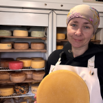 Із вчительки – у сироварки: як волинянка після навчання у Швейцарії створює авторські сири