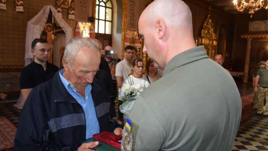 Родинам загиблих прикордонників з Волині вручили державні відзнаки Героїв