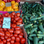 Свіжі огірки, томати та перші кабачки: скільки коштують ранні овочі на ринку в Луцьку