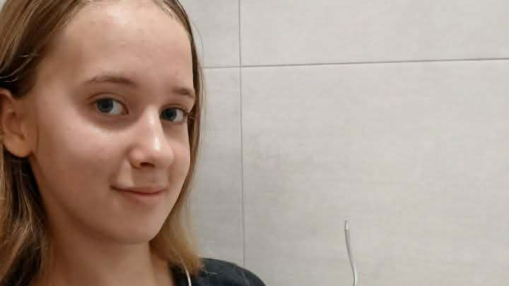 13-річна лучанка готує мусові торти та японські моті