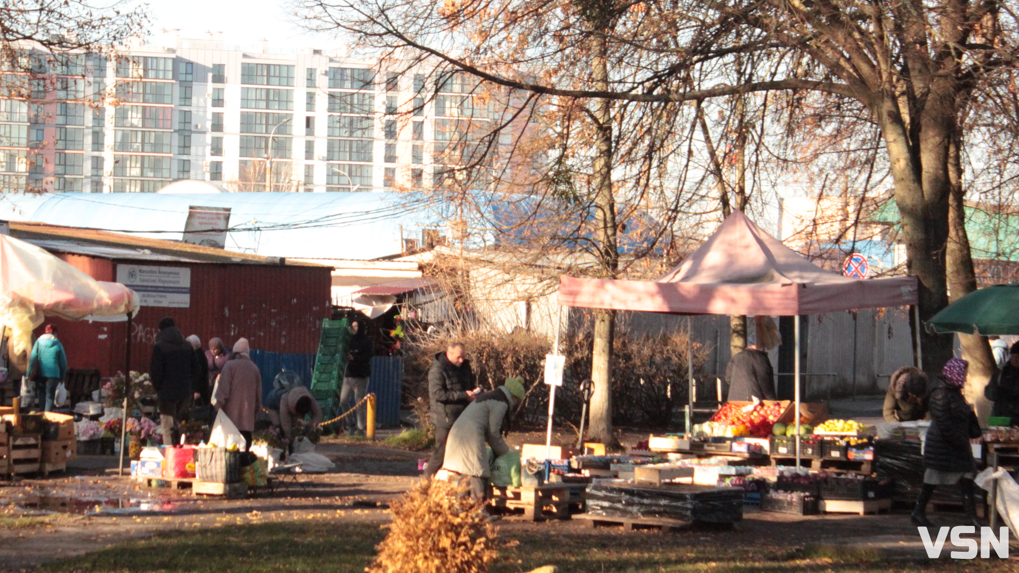 Скільки коштує картопля, морква та інші овочі на ринку у Луцьку?