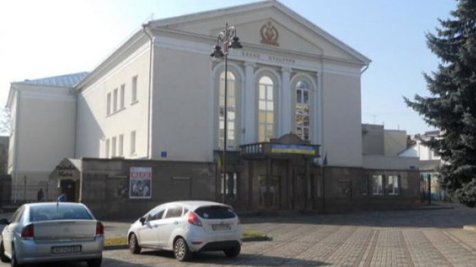 У Луцьку зросли тарифи на паркування у центрі міста