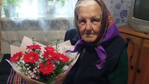 Подружжя у парі майже 70 років: у громаді на Волині з 90-річчям привітали ювілярку