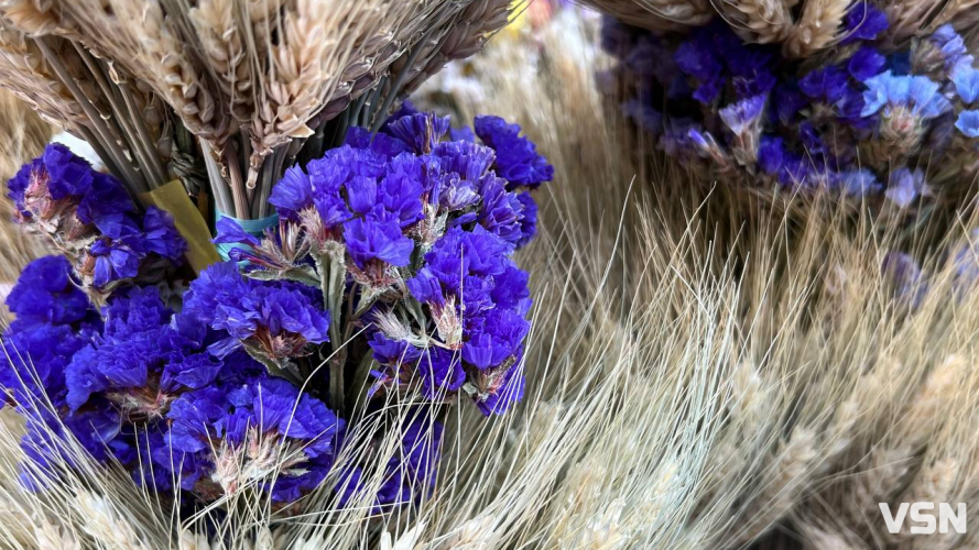 У Луцьку вже продають дідухи на свята: з чого роблять та скільки коштує