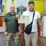 Брав участь у найгарячіших боях: захисника з Волині нагородили медаллю «За поранення»