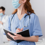 У Луцьку в лікарні медична сестра вкрала гроші: як її покарав суд