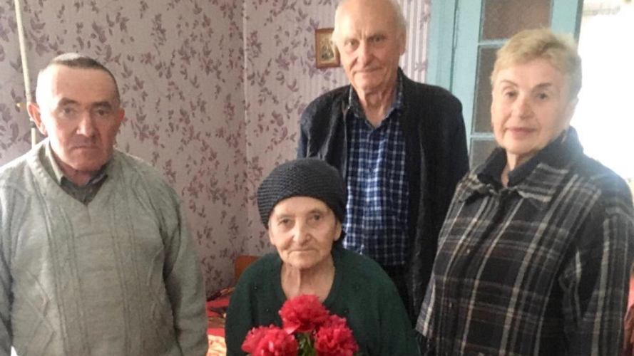 Має трьох онуків і стільки ж правнуків: бабуся з Волині відзначає 90-річчя
