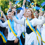 Гучні святкування не на часі: як відзначають випускні у Луцьку