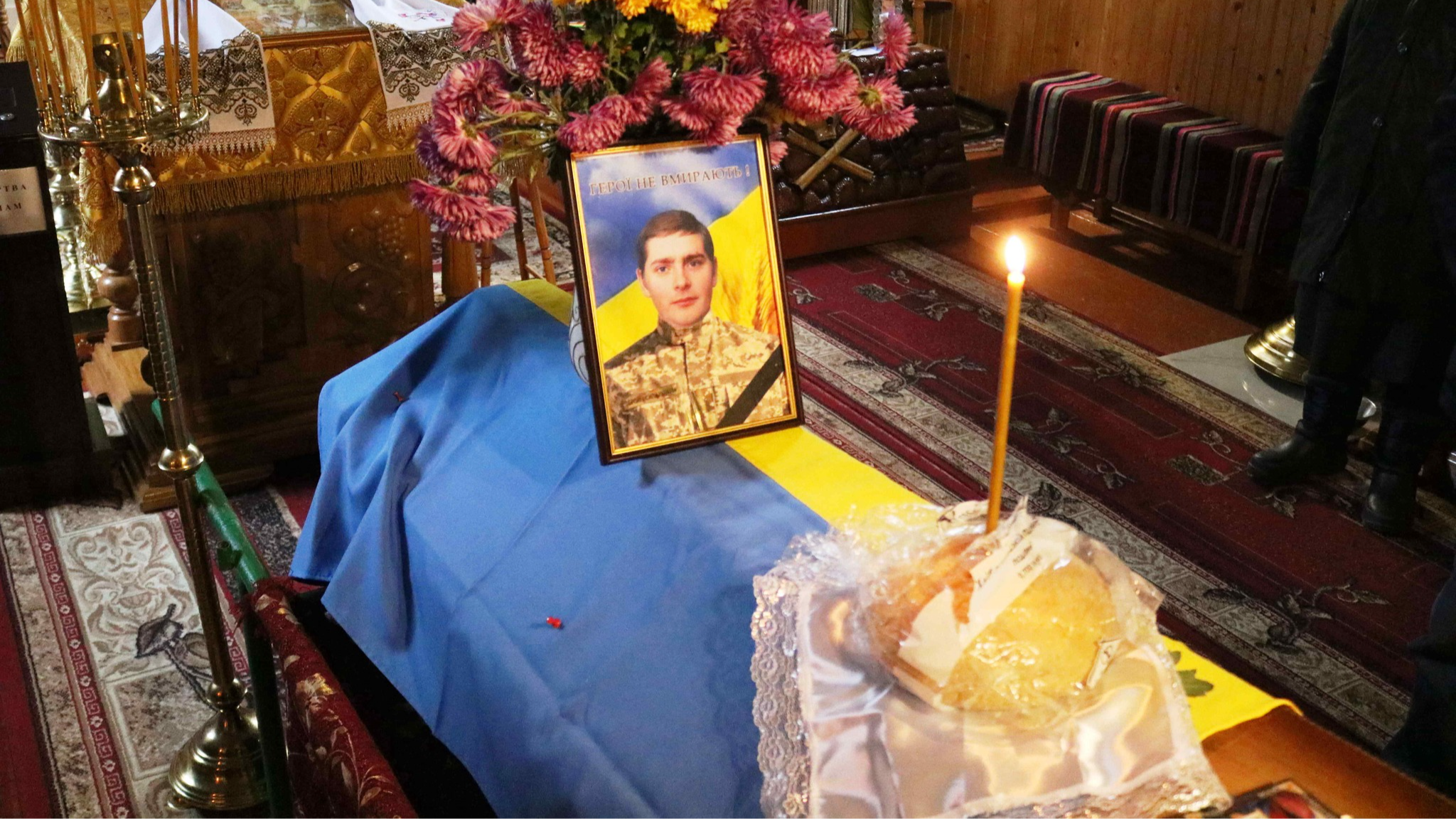 Понад рік вважався безвісти зниклим: у Луцькому районі поховали Героя Василя Цвілюка