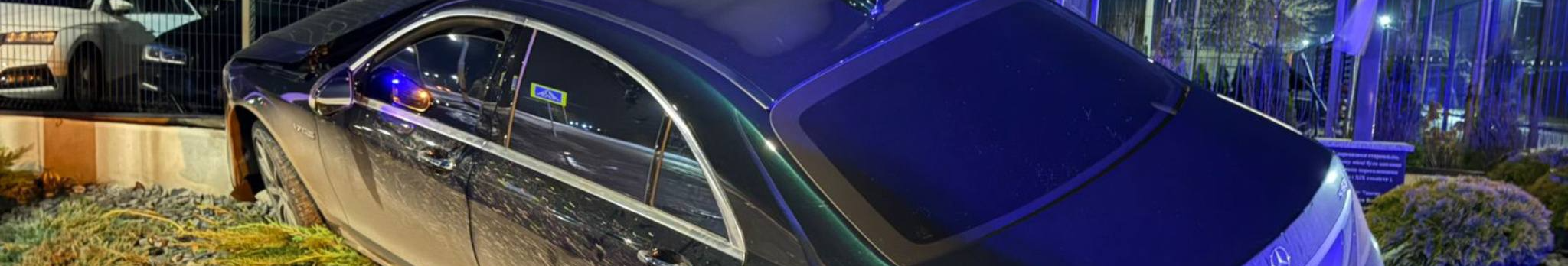 На Волині п'яний водій тікав від поліції і врізався в паркан - його судили