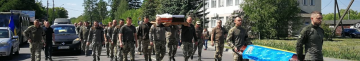 «Світла людина, яка залишиться у нашій пам'яті»: на Волинь «на щиті» привезли тіло Героя Сергія Дмитрука