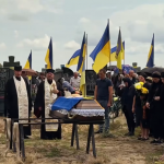 Загинув у 2023 році на Херсонщині: на Волині провели в останню путь захисника Олександра Комбарова