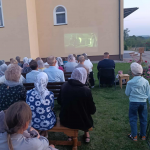 Кіно на стіні храму: як волинська громада підтримує ЗСУ та об’єднує парафіян