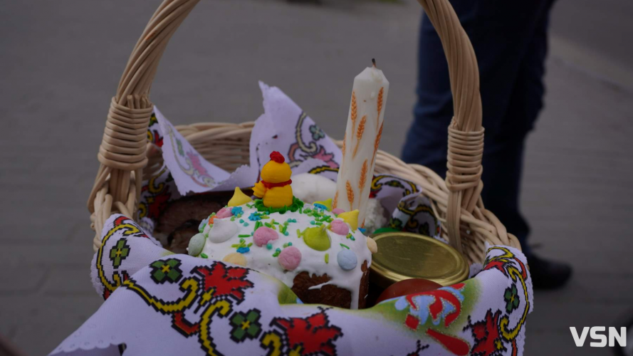Як у Луцьку освячують Великодні кошики? Фоторепортаж