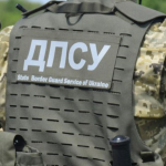 Прикордонник на Волині сприяв незаконному виїзду чоловіків і залишився на службі