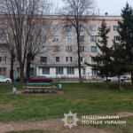 дитина випала з вікна другого поверху у Тернополі