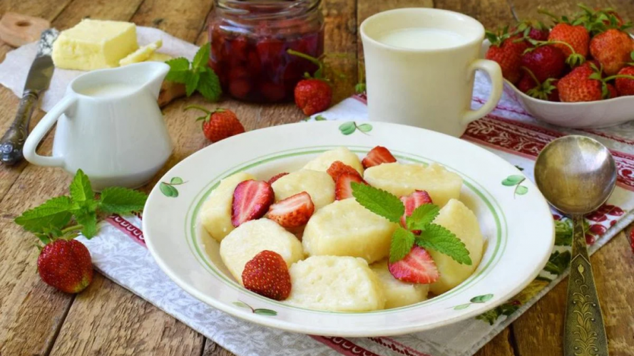 Ліниві вареники за 10 хвилин: рецепт, який рятує, коли немає часу