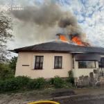 Пожежа на Волині знищила дім пенсіонерки: рідні служать у ЗСУ, жінка залишилась без житла