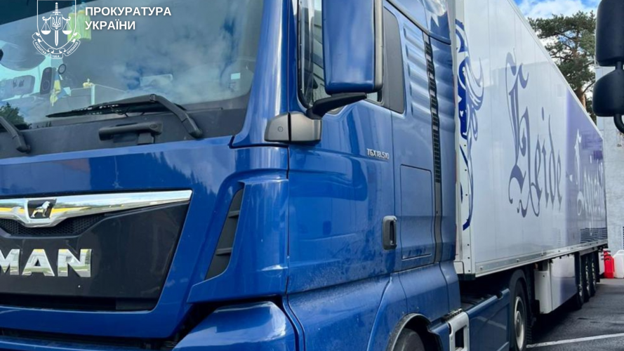 Судитимуть лучанина, який у вантажівці намагався переправити чоловіка до Польщі