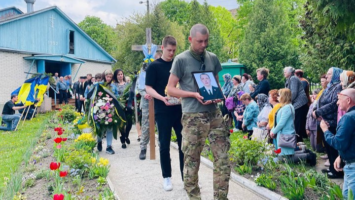 Війна продовжує забирати вірних синів та доньок України: У Нововолинську попрощалися із воїном Сергієм Трохимовичем