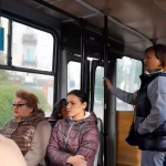 «Контролери взяли дівчинку в облогу»: скандал у луцькому тролейбусі. Відео