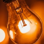 У деяких будинках не вимикатимуть світло: що відомо