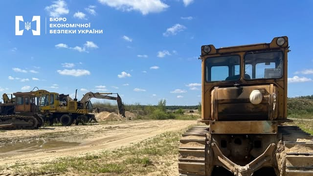 На Волині групу посадовців піщаного кар’єру судитимуть за розтрату піску та пального