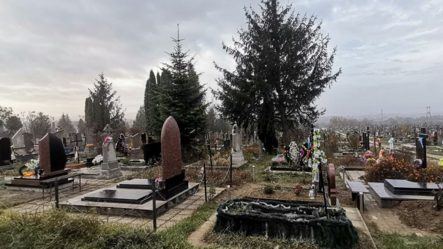 Зараз там орієнтовно 50 тисяч могил: за понад мільйон гривень розширили міське кладовище Луцька