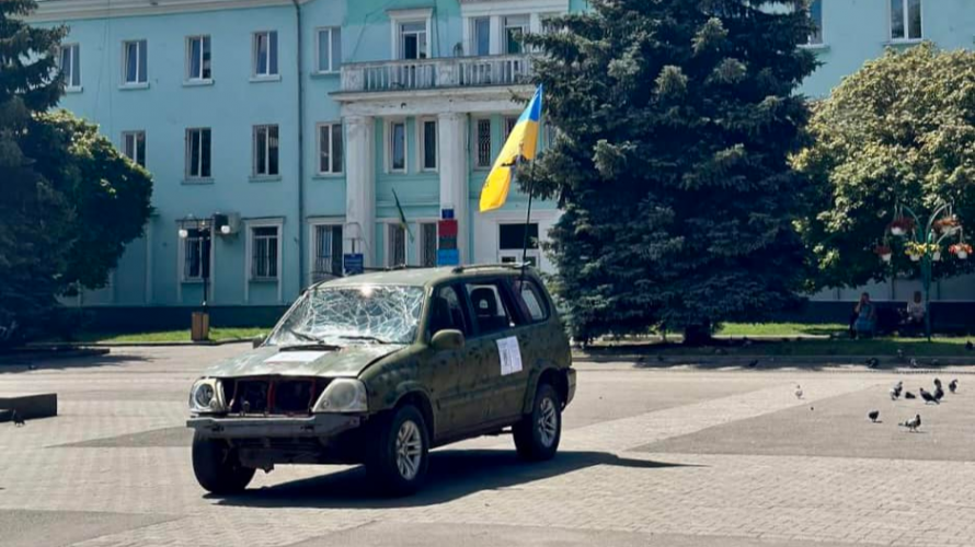 Бійці з передової передали міському голові Нововолинська цікавий подарунок