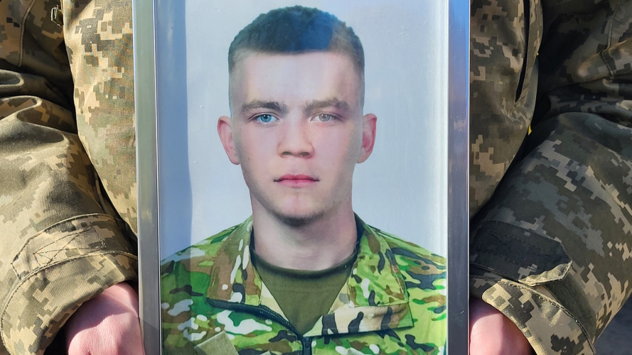 Навіки молодий: на Волині попрощалися з 22-річним Героєм Назаром Кіперчуком