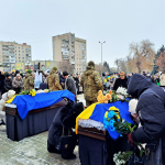 Воювали пліч-о-пліч і понад 2 роки вважалися зниклими безвісти: на Волині поховали двох Героїв - Миколу Сича та Андрія Вдовиченка