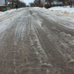 На дорогах – суцільна «каша»: у селищі на Волині нарікають на неякісне прочищення доріг від снігу