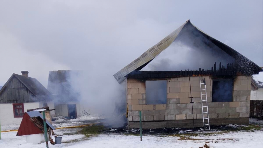 Пожежа знищила оселю багатодітної родини на Волині: потрібна допомога