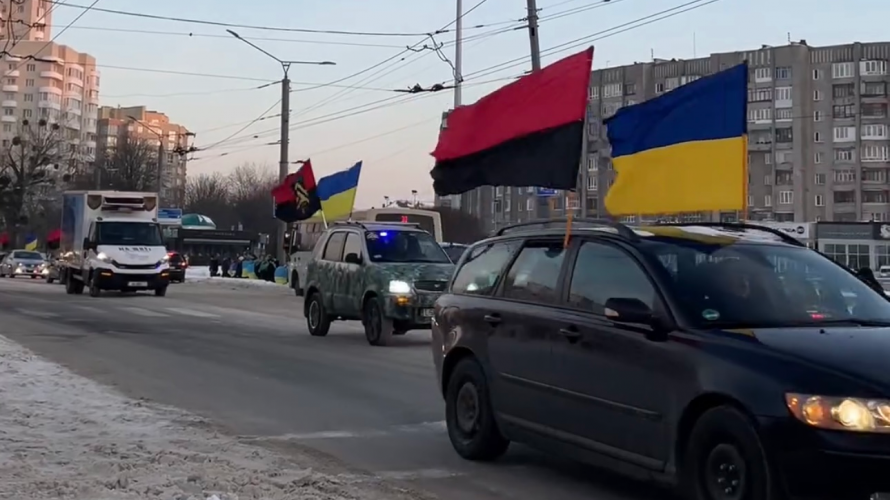 Луцьк завмер: «на щиті» привезли тіла полеглих Героїв. Відео