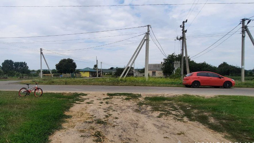 Поблизу Луцька водій легковика збив 10-річного хлопця