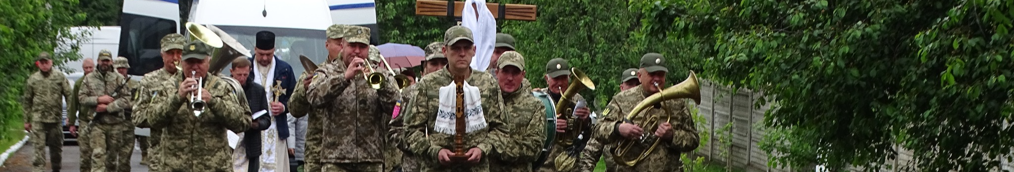 Став до лав ЗСУ після звістки про зникнення безвісти брата: на Волині поховали 23-річного Героя Любомира Дячука