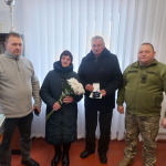 Життя обірвалося на позиції: на Волині батькам полеглого на війні сина передали посмертну нагороду