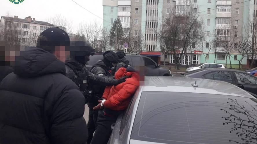 За 24 тисячі доларів обіцяв інвалідність і втечу за кордон: як покарали експоліцейського на Волині