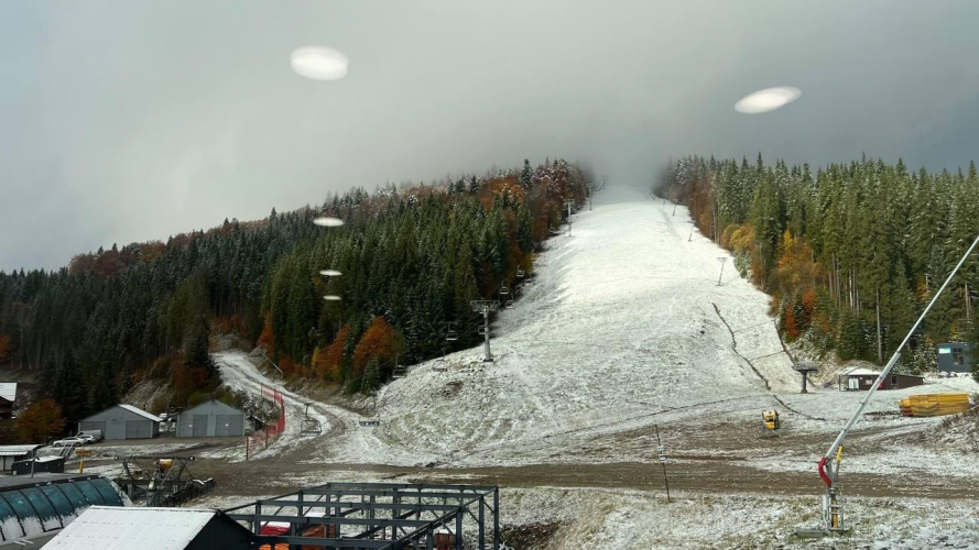 сніг випав у Карпатах