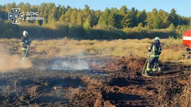 Біля села на Волині горить торф на площі 4 гектари