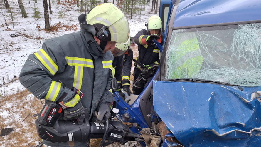 ДТП на Волині: рятувальники деблокували трьох людей з автівок