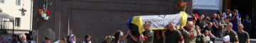 Навіки 33: у Луцьку в останню дорогу провели полеглого Героя Юрія Васюка