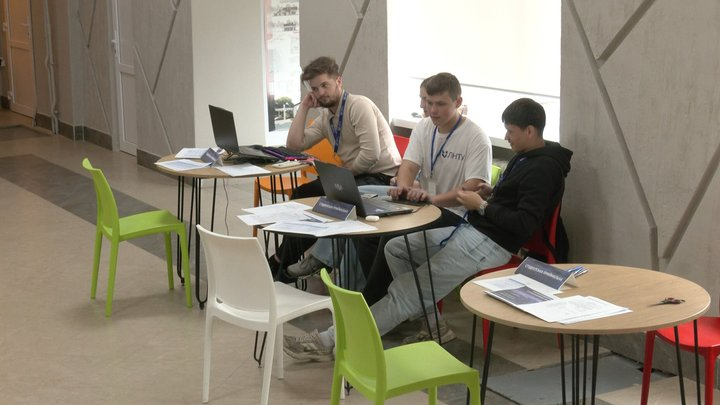 Навчання у вишах Луцька подорожчало: скільки тепер коштує контракт у ЛНТУ та ВНУ