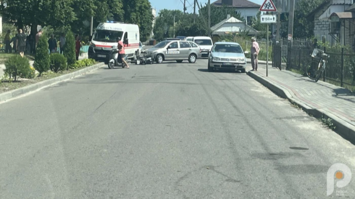 У Луцькому районі зітнулися навчальний автомобіль та мотоцикл: є постраждалі