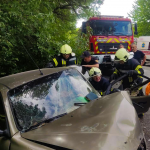 ДТП у Луцькому районі: водія затисло в авто