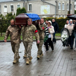 На Волині в останню дорогу провели 44-річного Героя Андрія Васюру
