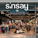 У Луцьку відкрили магазин недорогого одягу та взуття на щодень «Sinsay»
